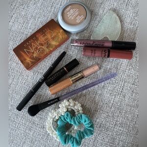 Makeup bundle